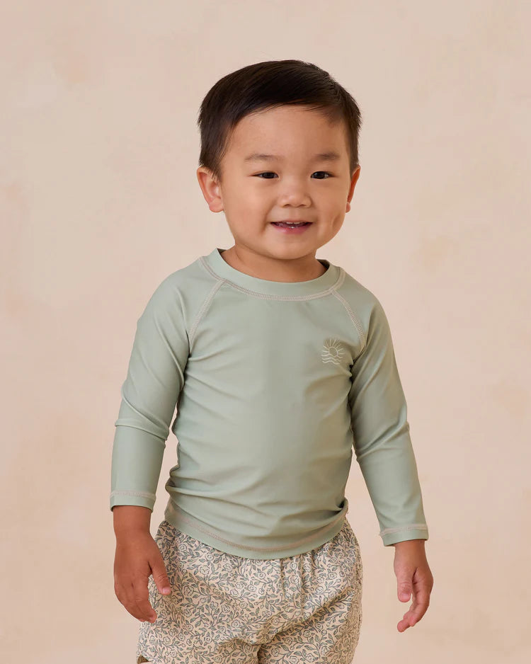 Quincy Mae Rashguard, Sage