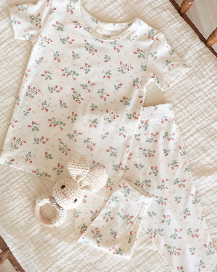 Quincy Mae Bamboo Short Sleeve Pajama Set, Strawberries