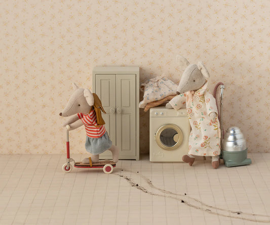 Maileg Closet, Mouse, Cream