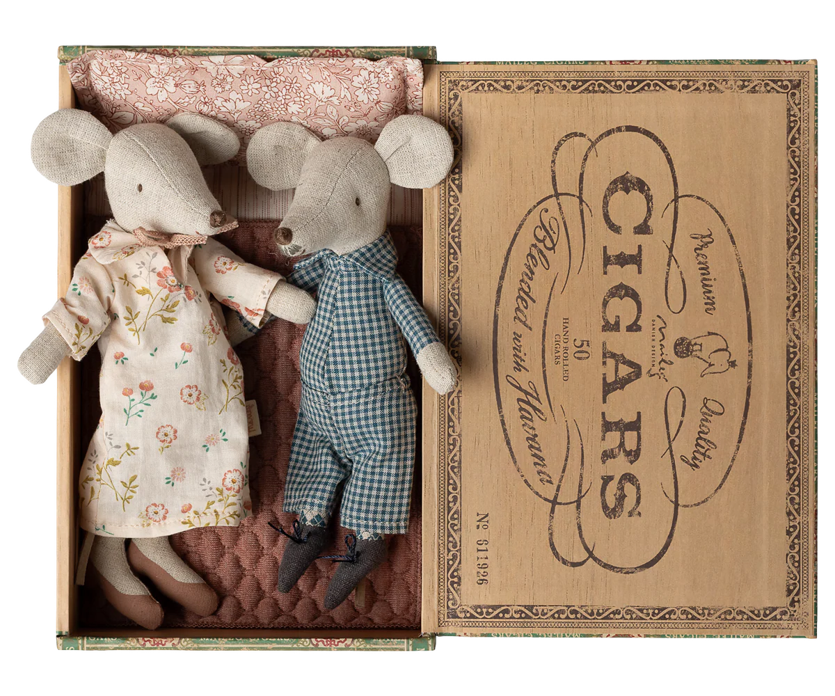 Maileg Grandma And Grandpa Mice In Cigarbox (NEW)