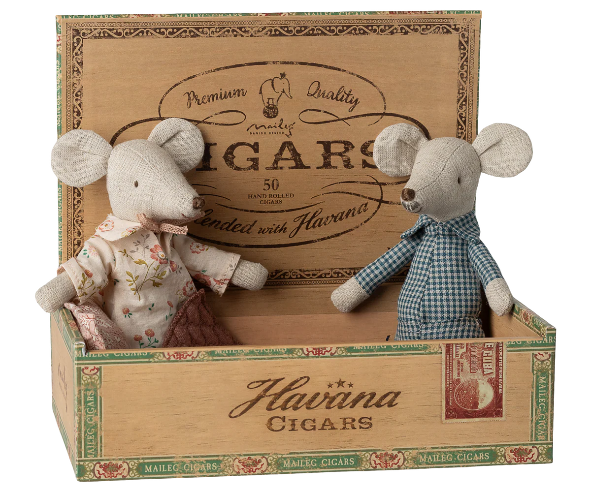 Maileg Grandma And Grandpa Mice In Cigarbox (NEW)
