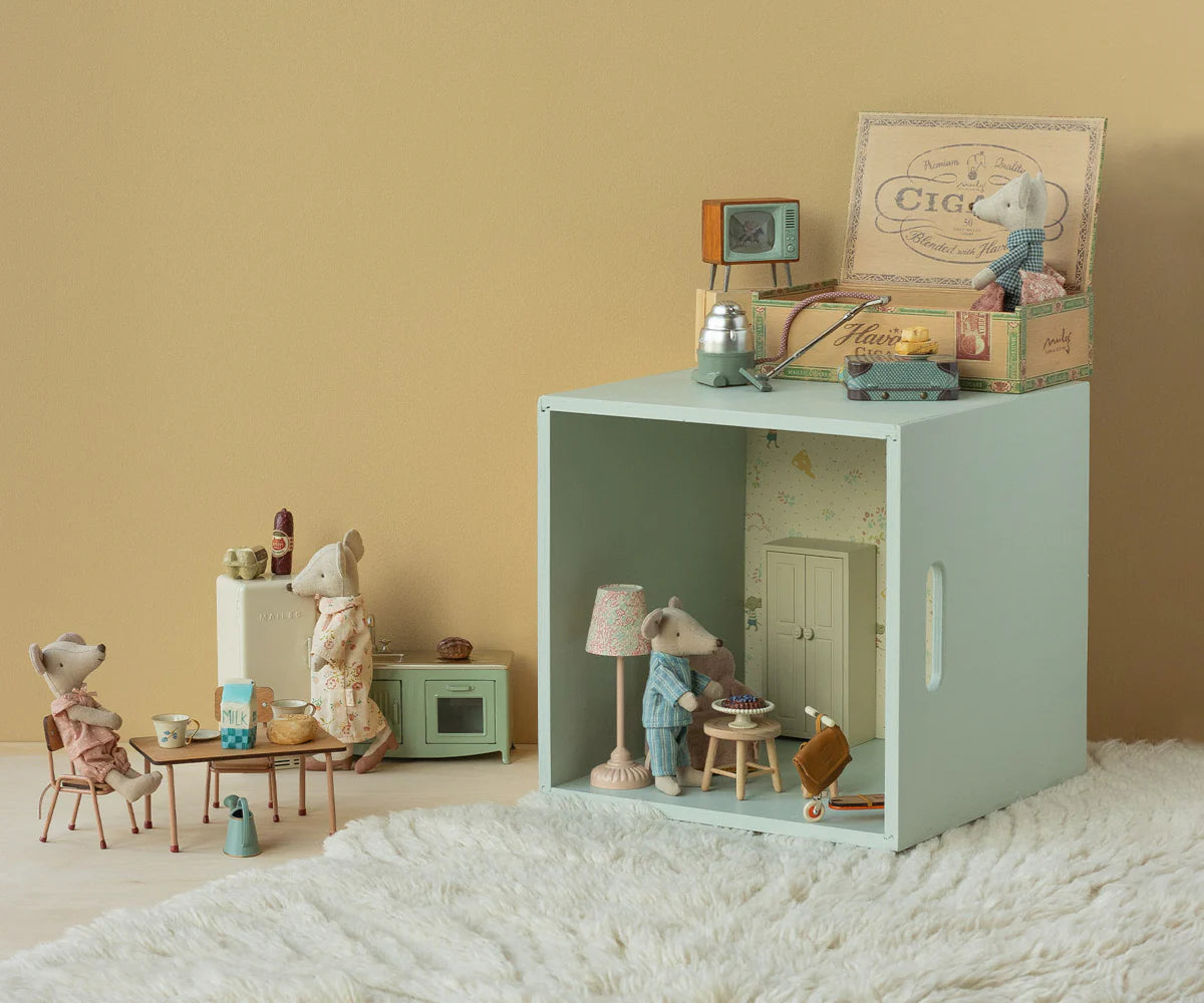 Maileg Grandma And Grandpa Mice In Cigarbox (NEW)