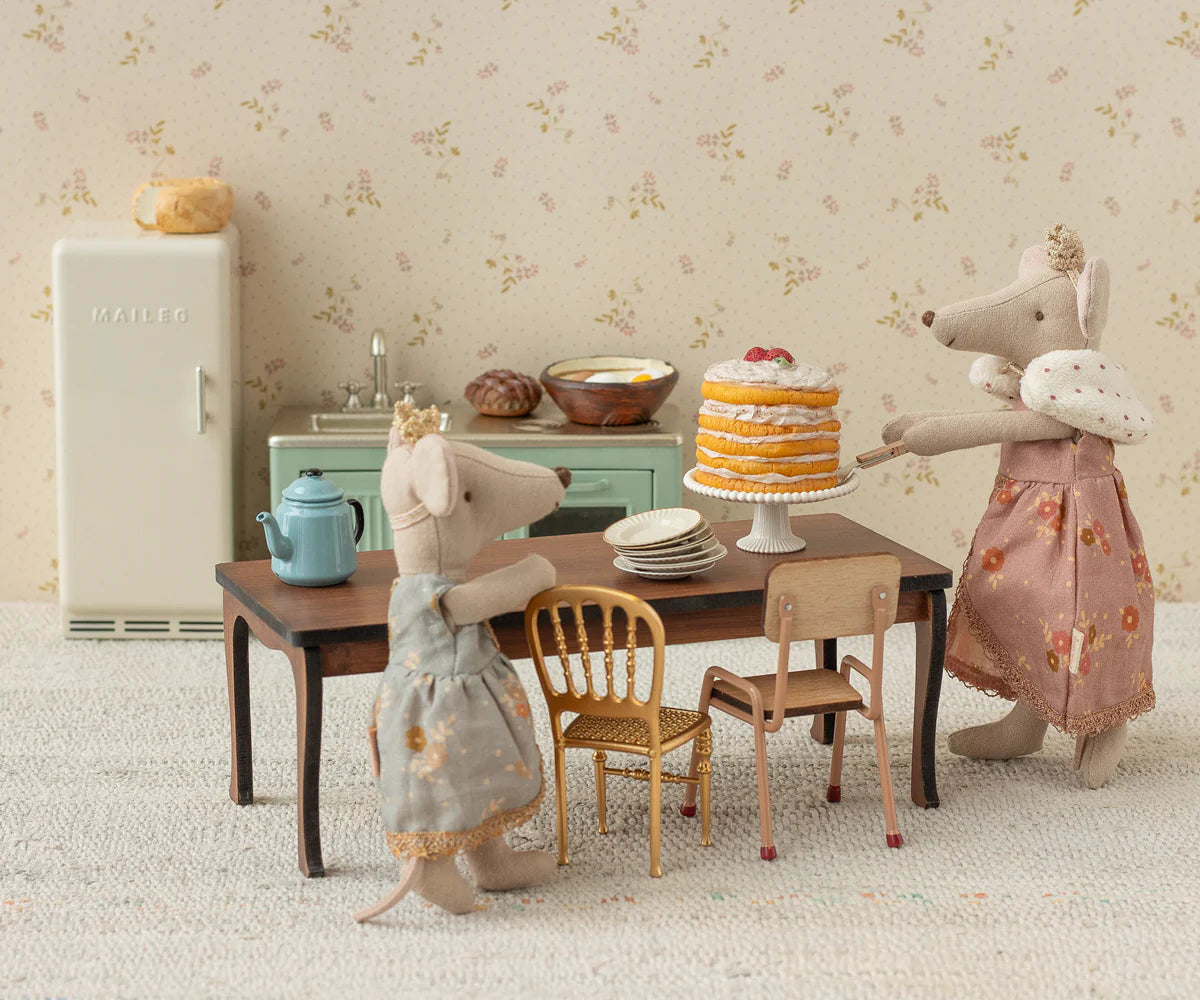 Maileg Party Cake and Cake Stand, Mouse, Off White