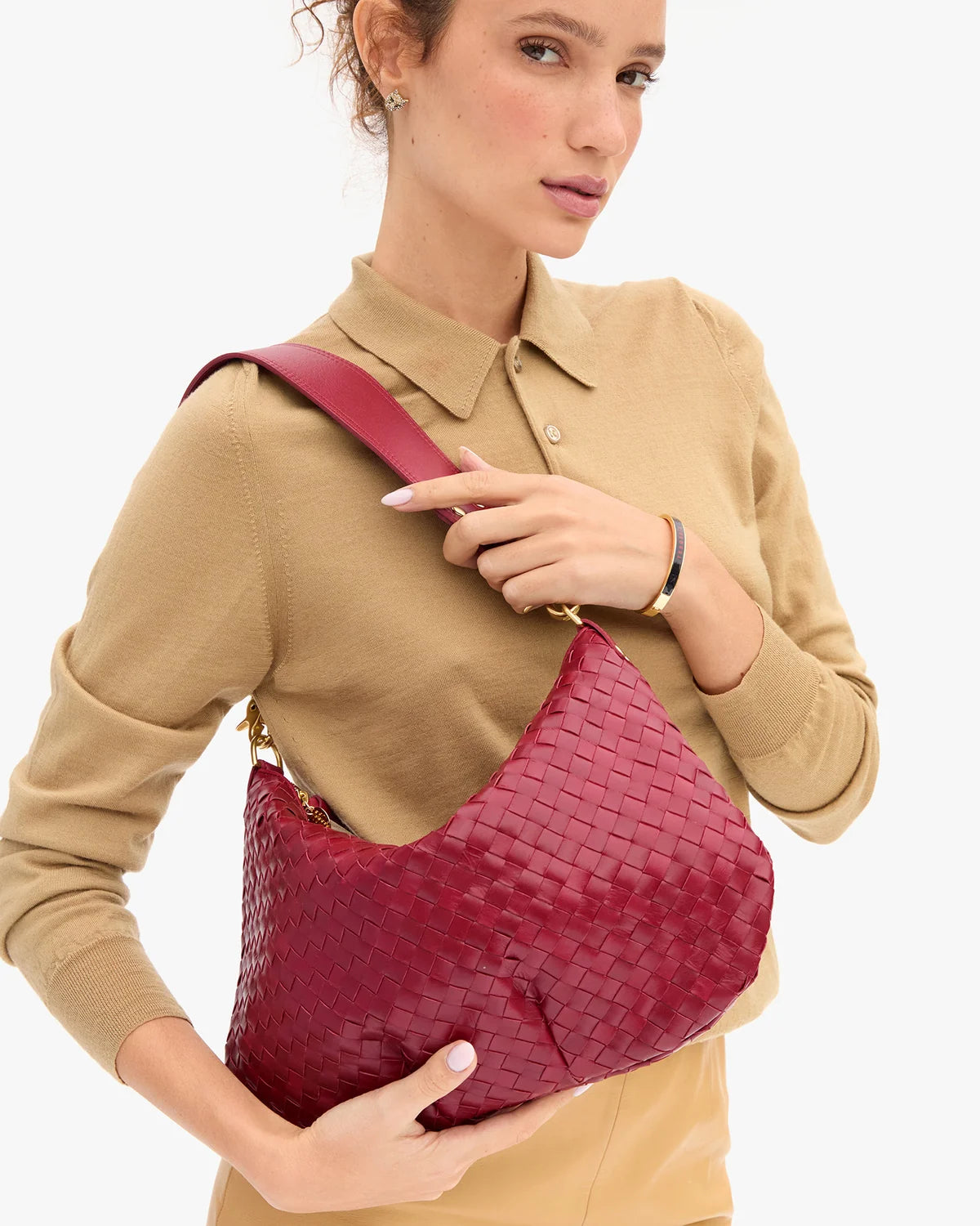 Clare V Moyen Messenger, Garnet Diagonal Woven