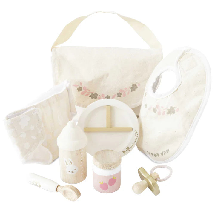 Le Toy Van Doll Nursing Set